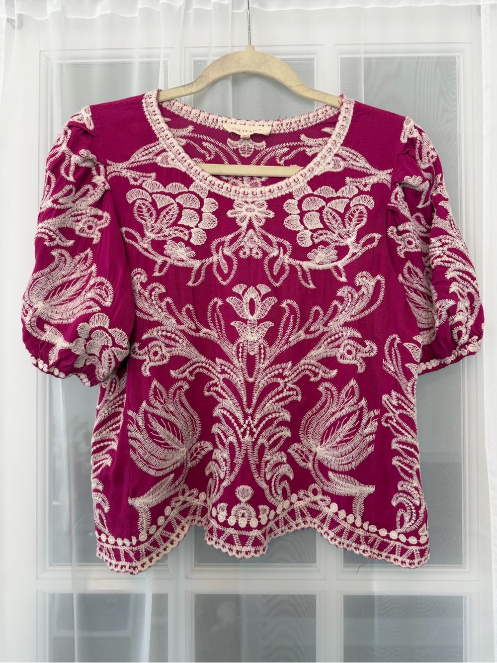 Solitaire Embroidered Floral Puff Sleeve Blouse Women’s Medium Fuschia Boho Top